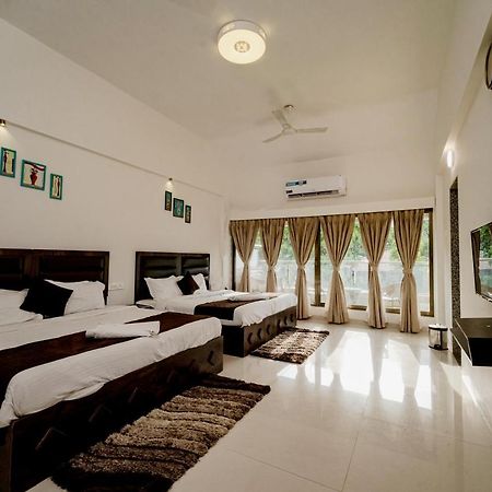 The Retreat-Glasshouse Bungalow Igatpuri Bagian luar foto